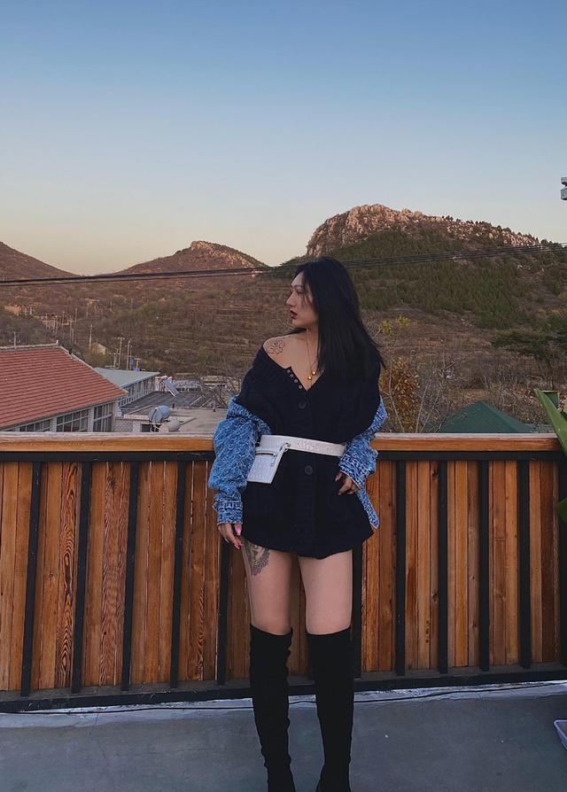 你有看到图片中女生那挺翘饱满的臀部吗,当你知道她的三围之后肯定会