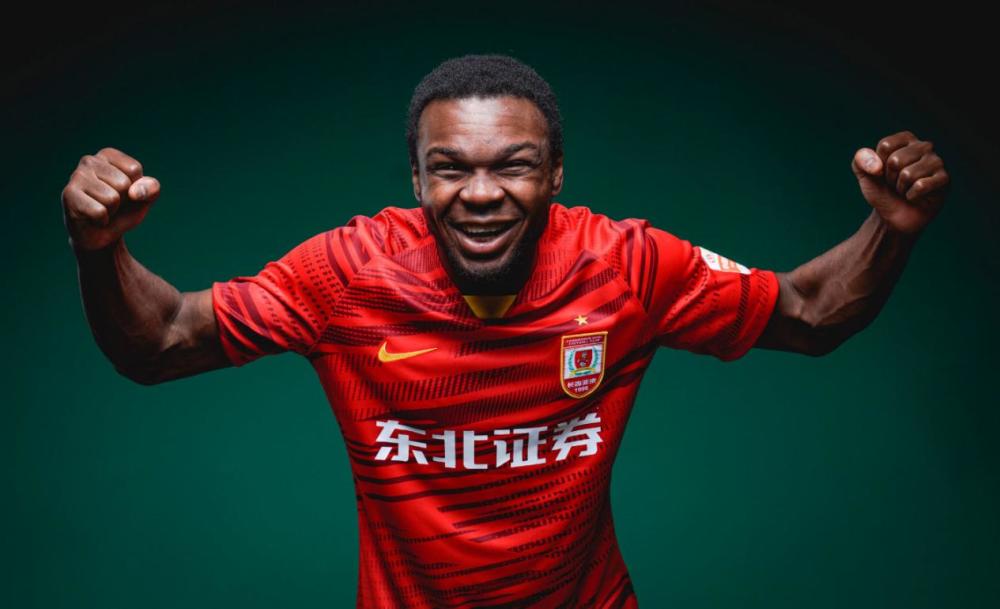 对此在这场比赛表现出色的奥克雷表示,大家在场上都非常团结,而且从