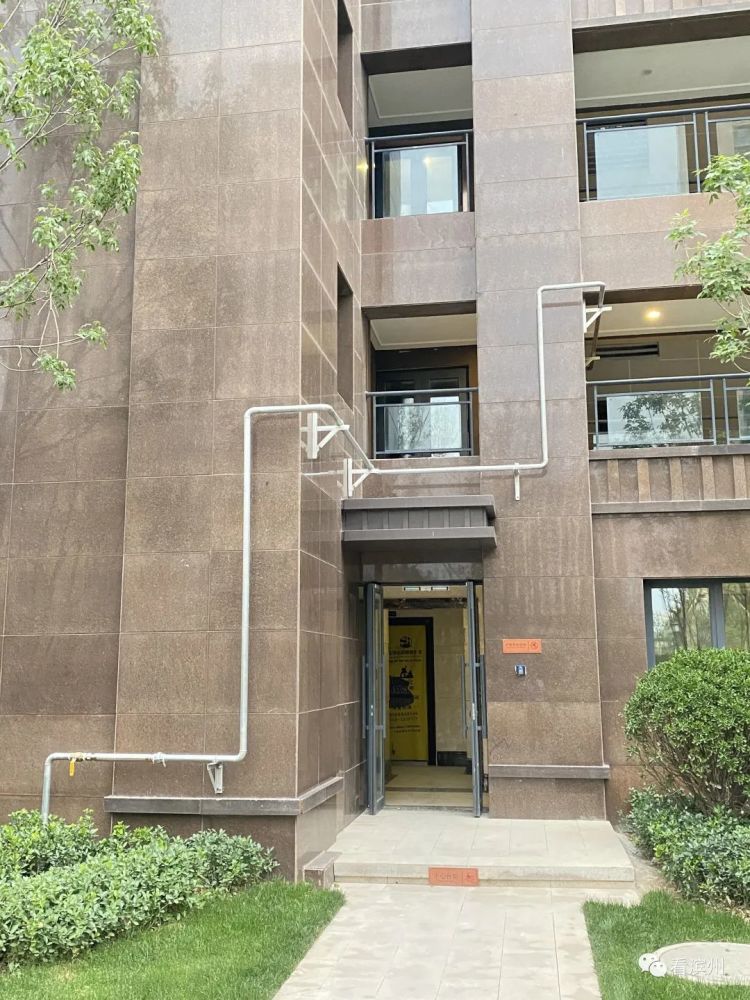 没有告知业主,燃气公共管道穿进室内