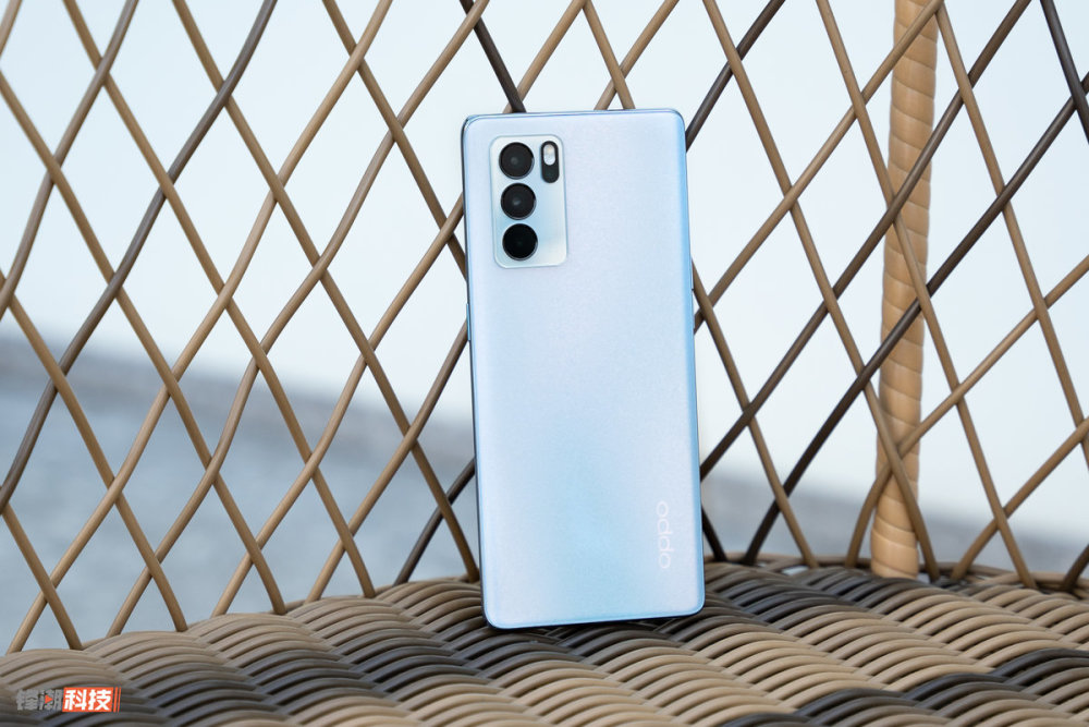 opporeno6pro图赏夏日气息满满的轻薄新担当