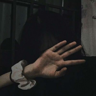 很适合女孩子的微信悲伤状态句子