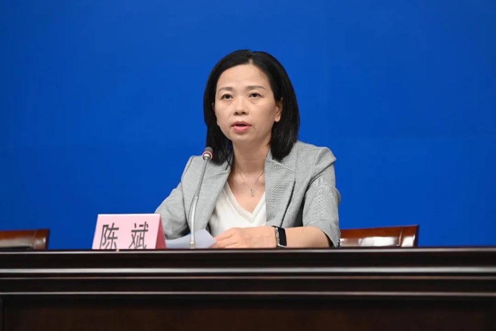 的广州市疫情防控新闻发布会上,市卫生健康委党组成员,副主任陈斌介绍