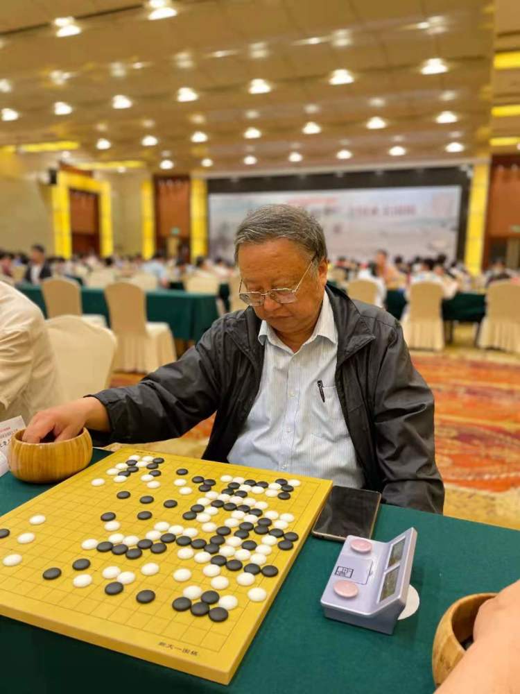 过百龄杯业余赛第二日战罢马天放全胜领跑