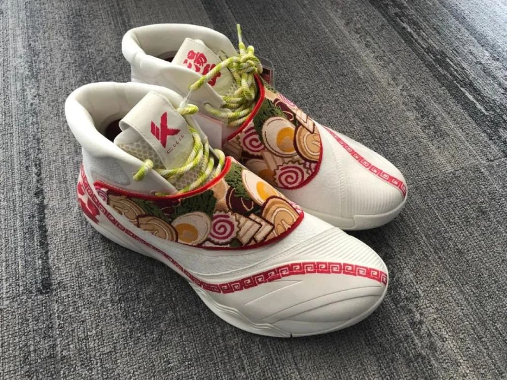 安踏kt6汤面登场配色灵感你一定没想到