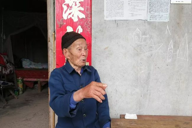 94岁老农说自己是退伍老兵被嘲笑 拿出破箱子 领导 找到你了 腾讯新闻
