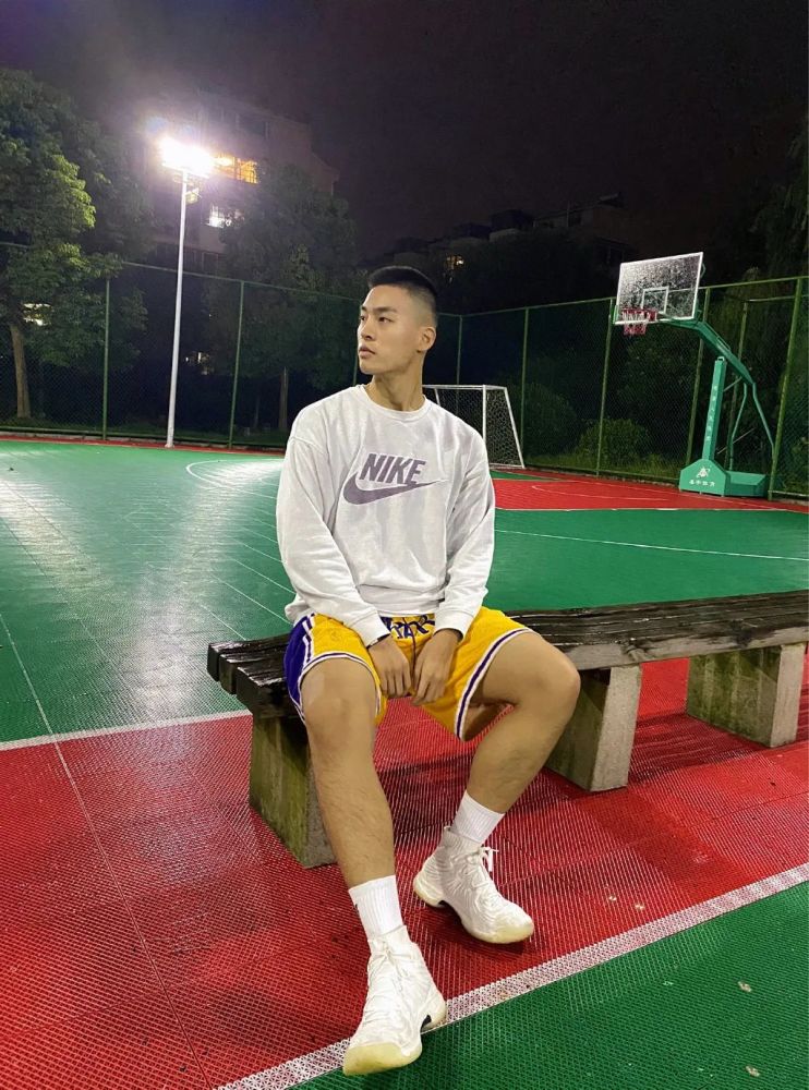 寸寸头球服体育生小狼狗你的理想型男朋友