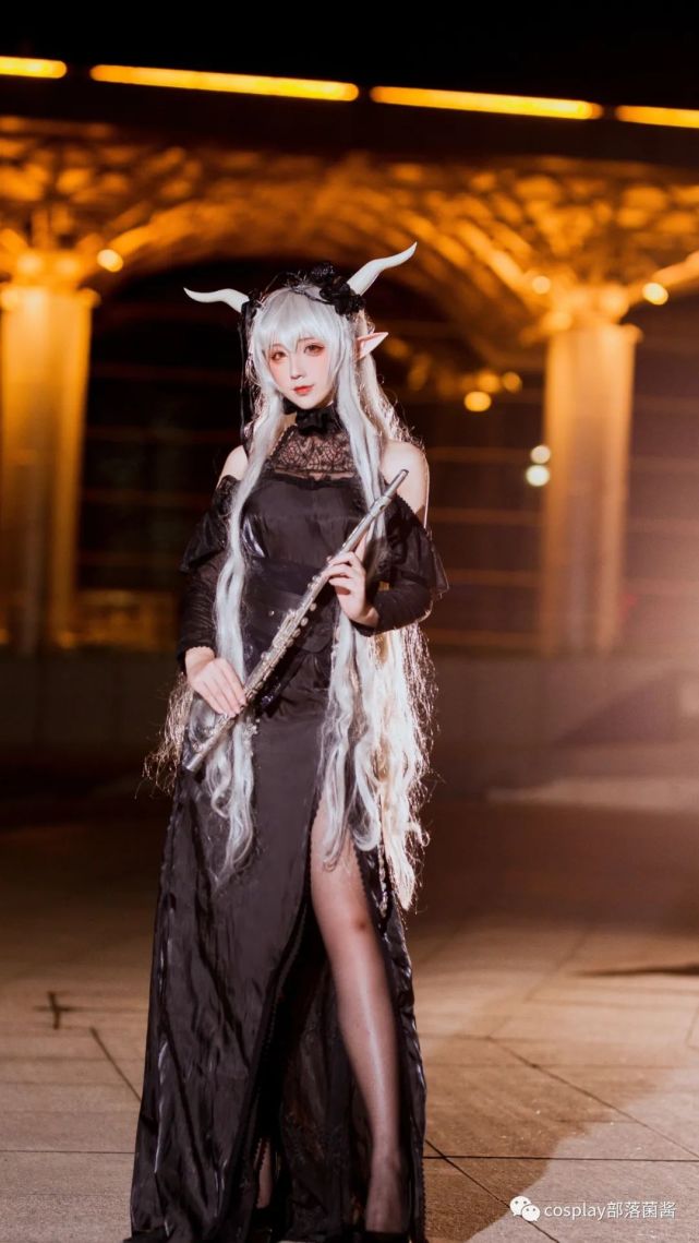 cos:明日方舟长款礼服闪灵cos正片@九曲