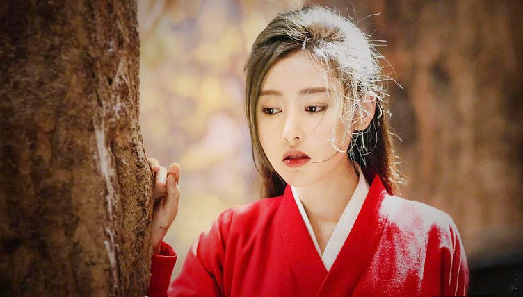 张天爱穿蝴蝶结镂空裙优雅浪漫新剧我的漂亮朋友上线不热