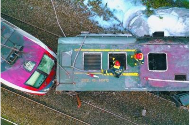 线火车相撞事故,政府连夜救援,责任人被判刑|京广线|荣家湾|郝任重