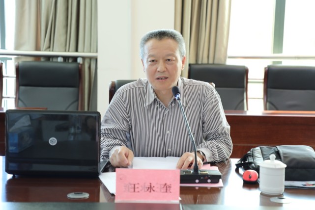 王永奎在总结讲话中表示非常高兴能够来到赣南卫生健康职业学院和大家