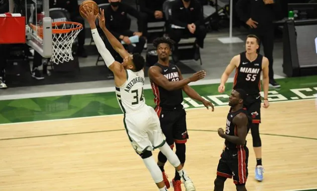 nba 19＋3＋12＋47，霍乐迪打疯！3-0，雄鹿隔空叫板篮网