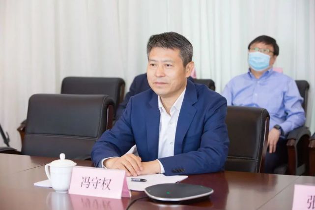 厅长访谈冯守权教育要去功利化要让孩子们多学些无用的知识