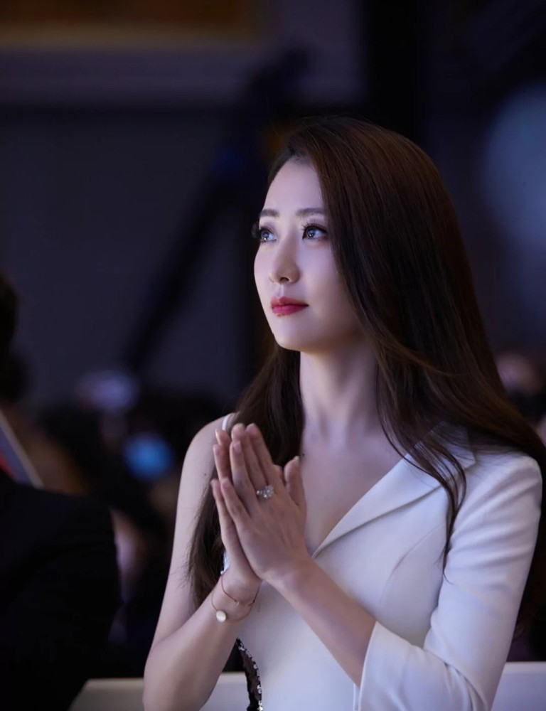 白冰,冰玉之美_腾讯新闻