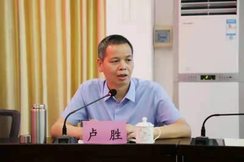 消费日报网讯(严学丰  李艳艳  白沙报道) 5月26日下午,白沙县委副