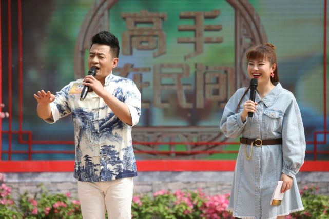 本期《乡村大舞台》节目,和主持人小毕哥,付玉龙,小白鹭,观察员于月仙