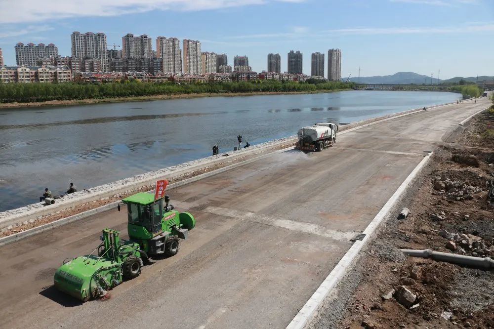 錦州女兒河濱河路工程進行中