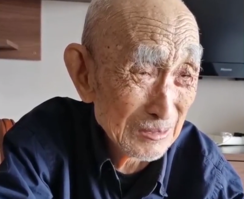 北京97岁老人有6个儿子他跟女儿分析他们全都不会接我走