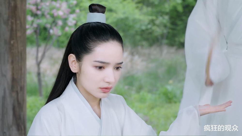 《三生三世十里桃花》中,代斯飾演離鏡的妹妹,翼族公主胭脂.