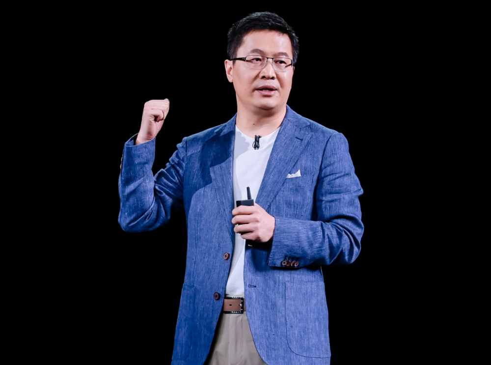 卢伟冰向oppo宣战发力乡镇市场开设10000个小米之家