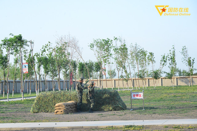 紧张刺激直击某部新兵首次投弹现场