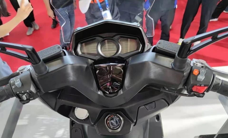 光阳新车rks150亮相:adv元素,水冷四气门,标配abs_腾讯新闻