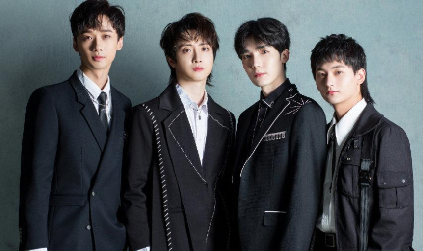 肖战加盟沸腾之夜话剧舞台连轴转陈情男团再次聚首