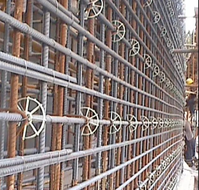 塑料垫块墙侧使用示意图塑料垫块板底使用示意图梁底采用支座型塑料