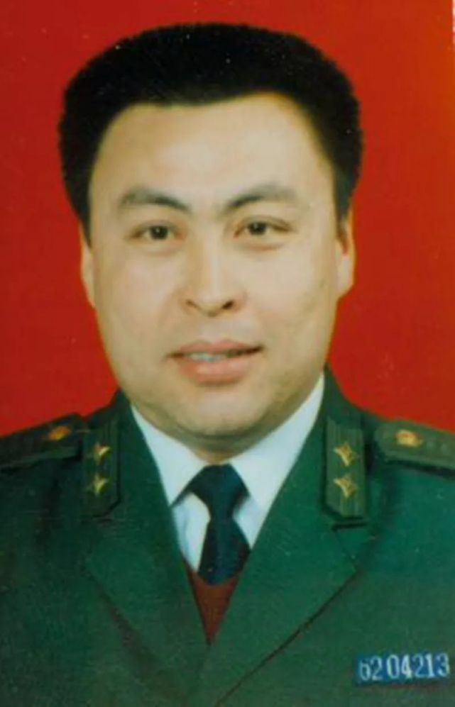 弘扬英模精神系列之六十三刘晓东身中11弹的英雄刑侦队长
