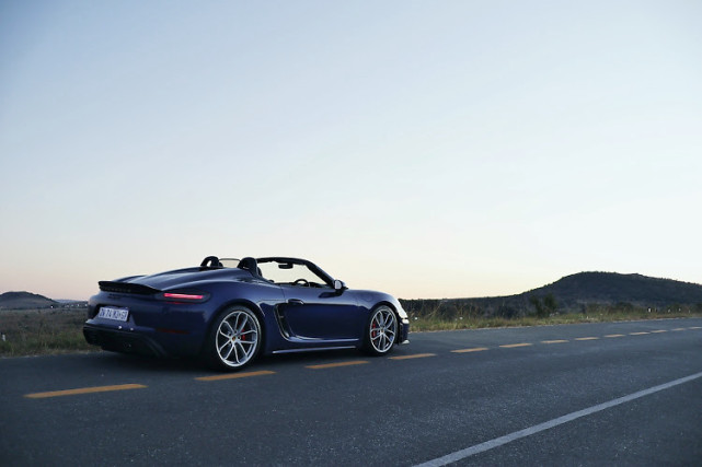 2021年保时捷718spyder双门敞篷跑车的运动细胞