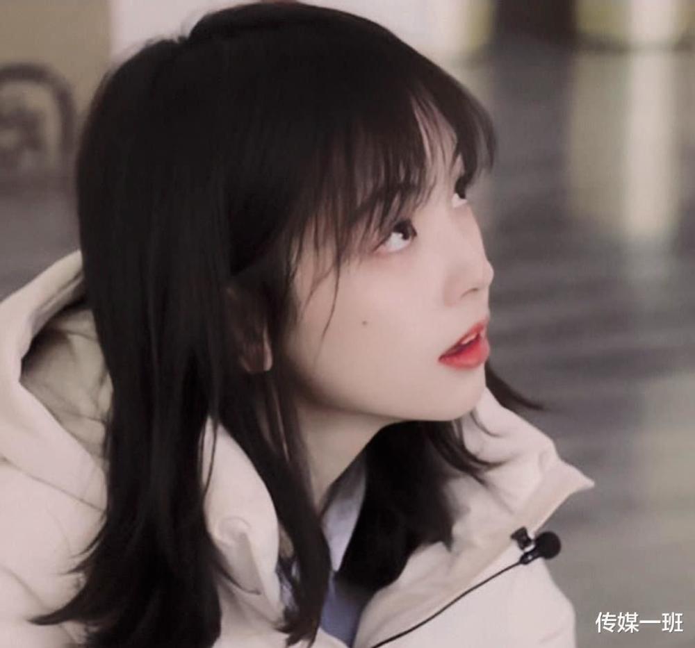 王冰冰的脸,胶原蛋白饱满,是像宋慧乔,全智贤的那种