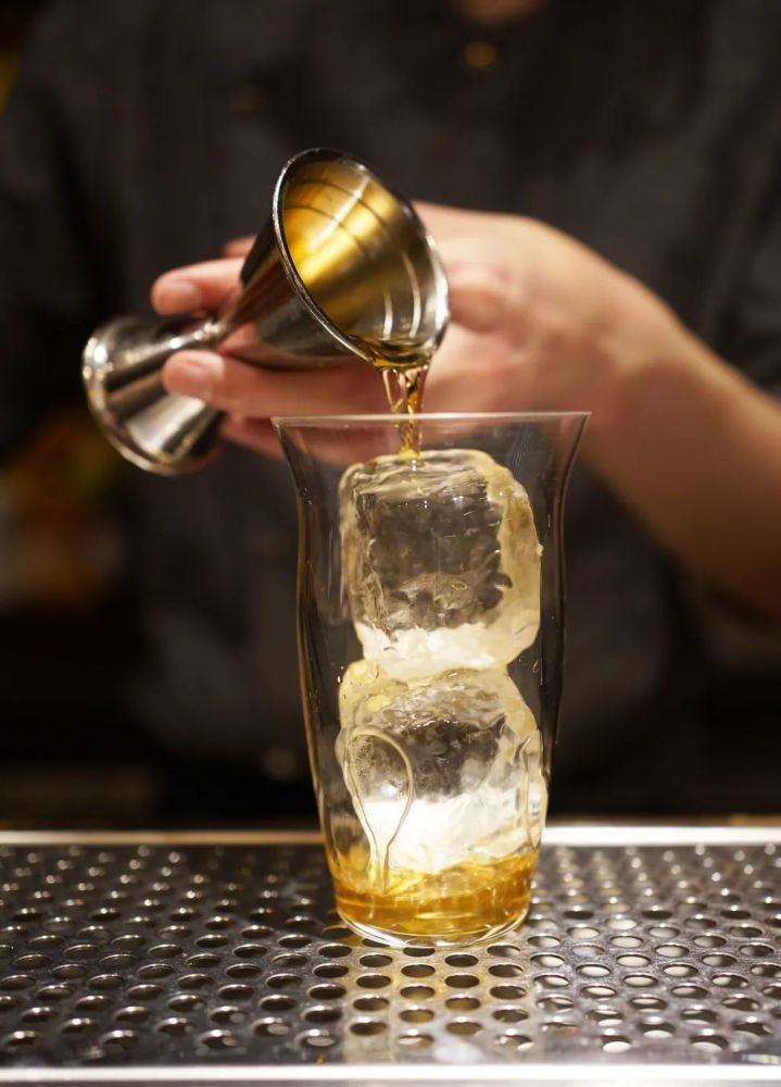 我们准备了4款周末鸡尾酒配方超简单超快乐