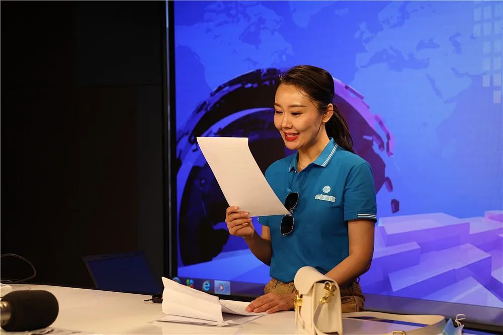 县级融媒东西协作邹鲁融媒一行赴莎车县融媒体中心交流学习