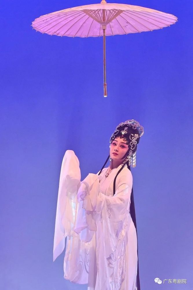 粤剧白蛇传情大热吸粉曾小敏粤剧艺术作品全国巡演西安站圆满成功