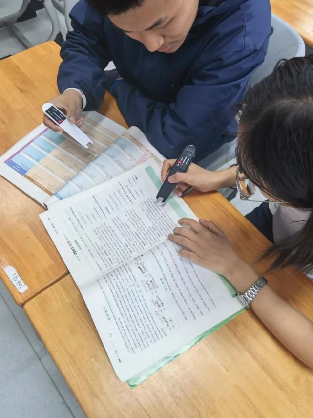 其中,全国院校100强的滕州一中刘春雨校长表示,"以资源共享和信息资源