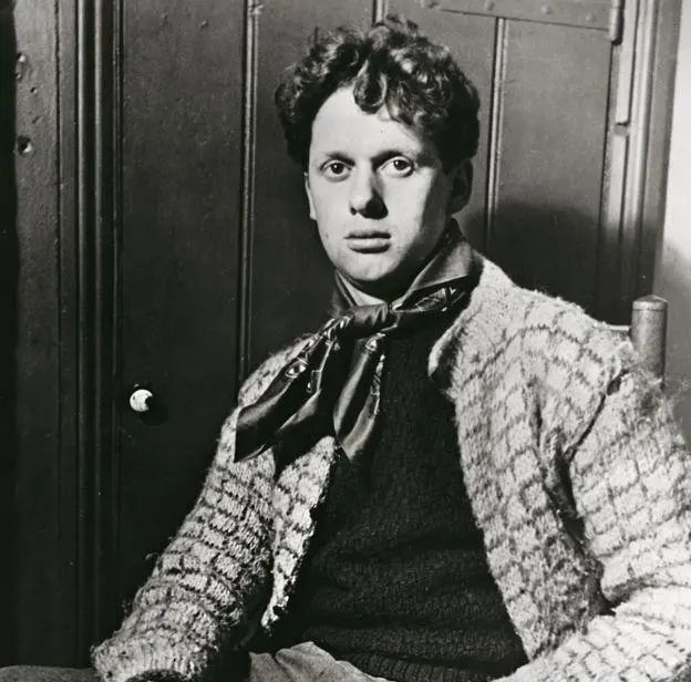 狄兰·托马斯《青年狗艺术家的画像》:像艺术家一样地生活,像狗一样地