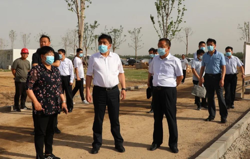 县委书记彭勇民县委副书记代县长武利芳调研滹沱河生态修复三期工程