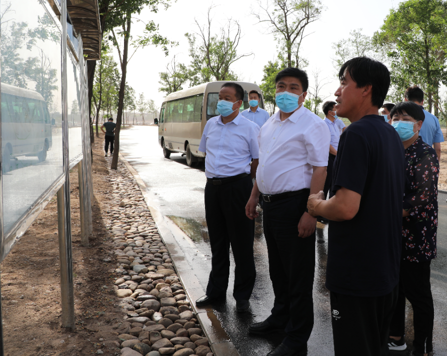 彭勇民,武利芳一行先后视察了三期工程同下段,松阳河