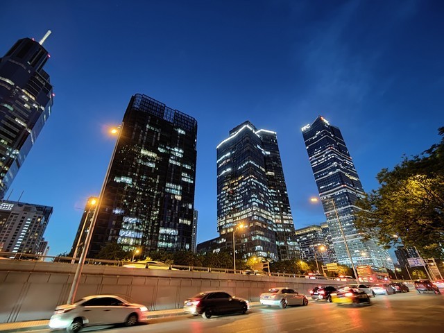 一加   pro超广角夜景样张