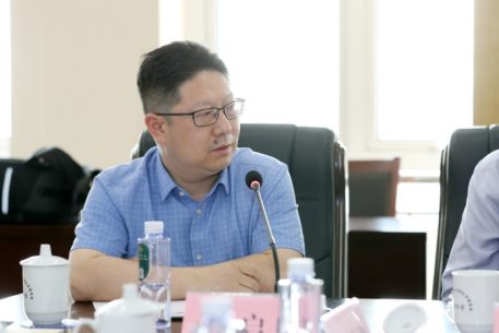 第一附属医院副院长苟建军进行了发言;与会中原名医代表高延征,许予明