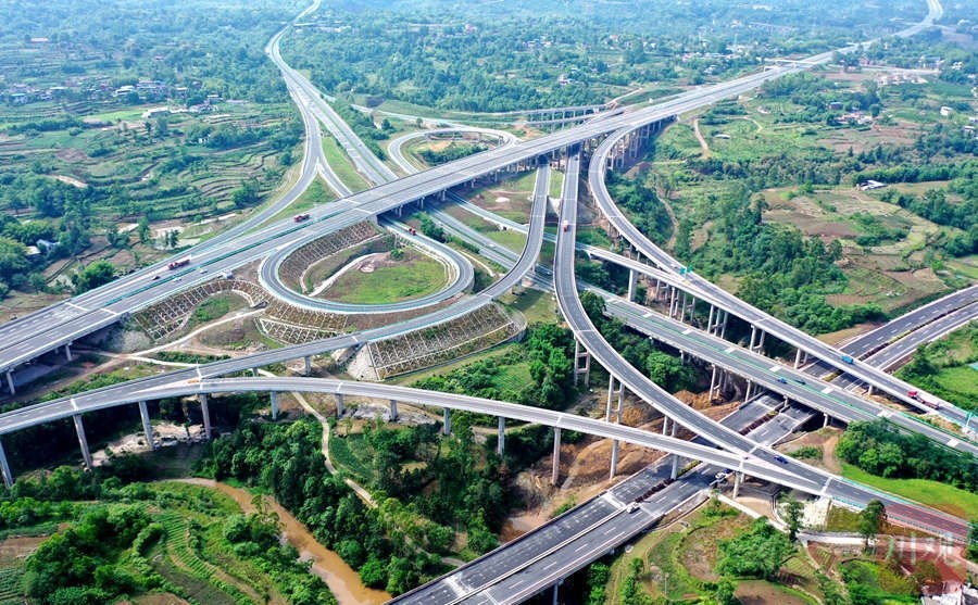 红星路南延线仁寿段主线贯通