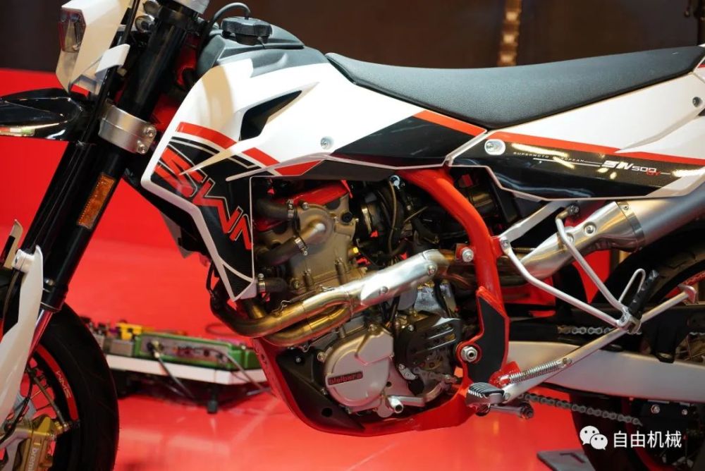 角度刁钻swm发布众多滑胎新品丨北京摩展