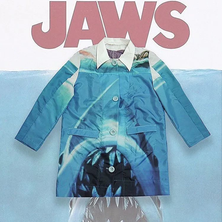 一件眼睛背心后它被称作小巴黎世家了