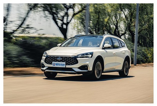 实用至上的车媒老司机自此爱上了福克斯猎装版