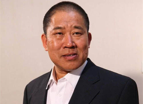 反派专业户长得丑但演技炸裂娶娇妻幸福至今女儿貌美如花