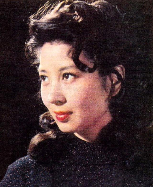 吴海燕演海霞爆红却错失庐山恋嫁京剧老生如今境况如何