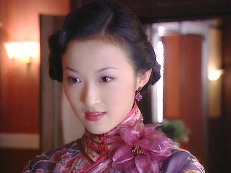 《金粉世家》播出18年,以如今网友的审美,金家的女人们谁最美?