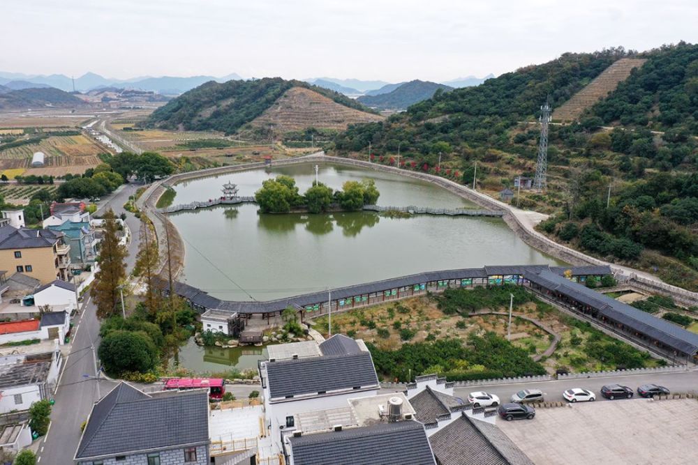 中国美丽休闲乡村象山墩岙村山塘变南湖