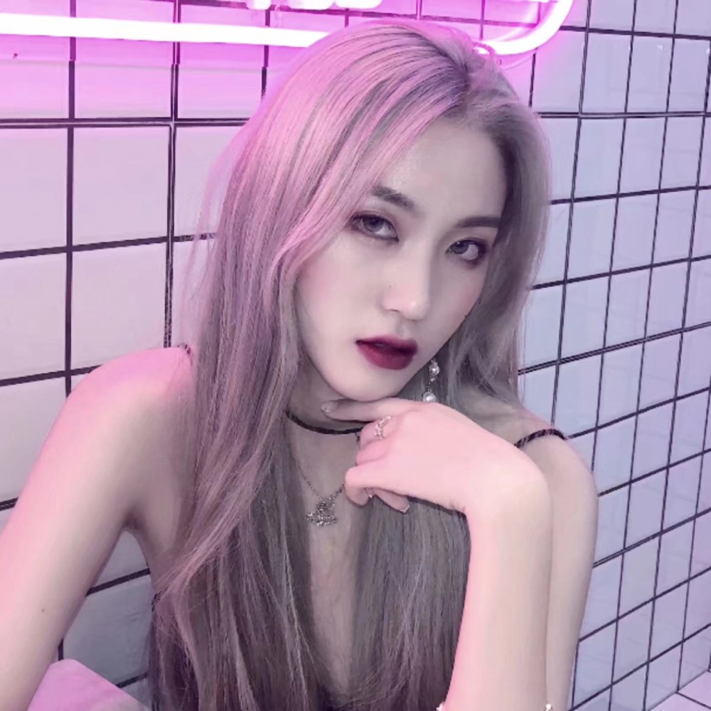 女生小众温柔文艺御姐头像