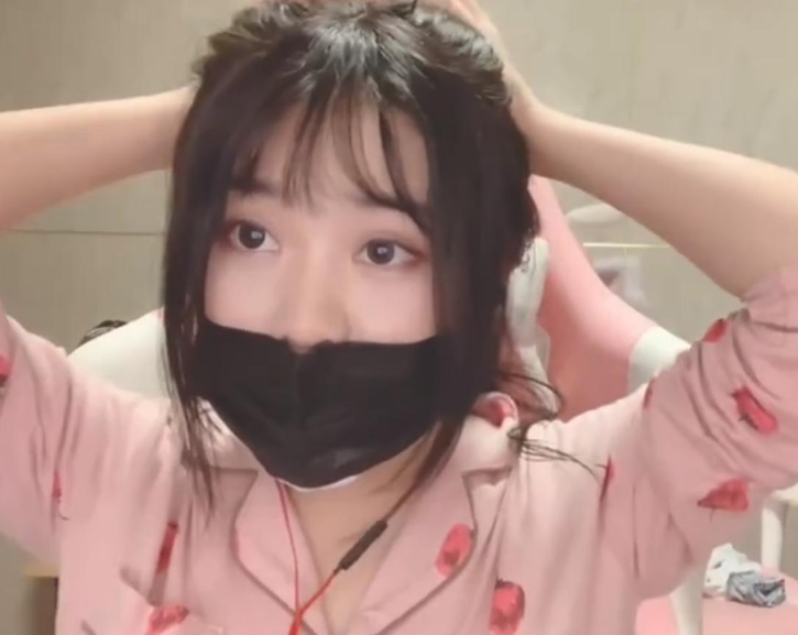 网红一条小团团素颜照火了,p图高手为她换脸,遭小团团本人点赞_腾讯