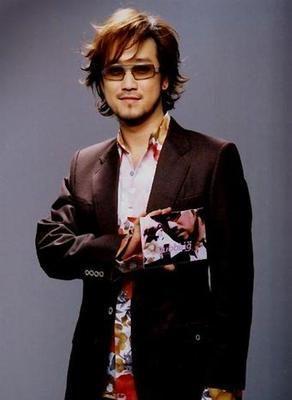 小刚:一个名叫"周传雄"的"过气"宝藏男歌手_腾讯网